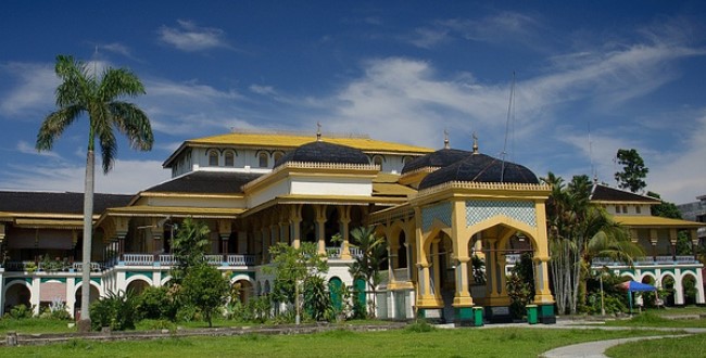Sisi Menarik Istana Maimun Medan