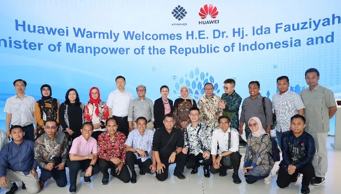 Menaker20ida20apresiasi20kepatuhan20huawei.jpeg
